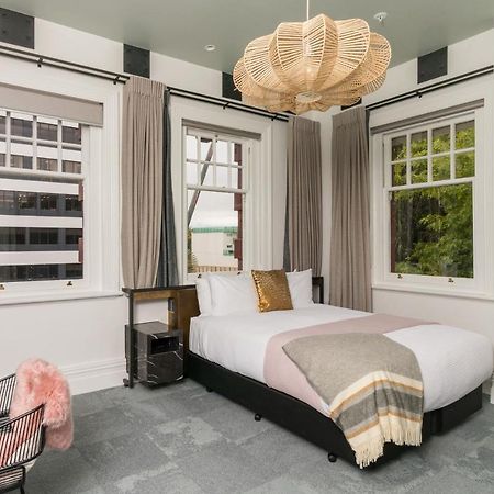 Clarence Boutique Hotel ตาอูรังกา ภายนอก รูปภาพ