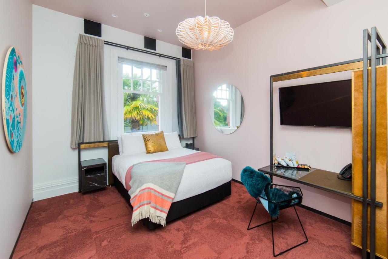 Clarence Boutique Hotel ตาอูรังกา ภายนอก รูปภาพ